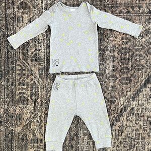 Bonds PLAY Gray Pajama Set with Yellow Dots